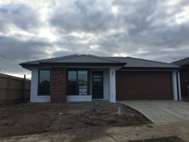 18 Recoil Drive, Doreen VIC 3754