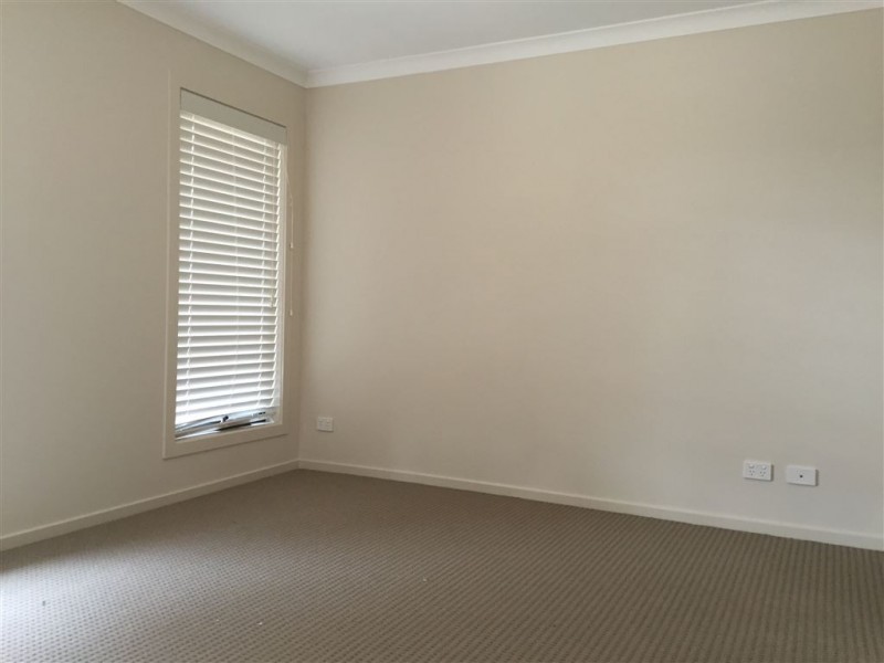 18 Recoil Drive, Doreen VIC 3754