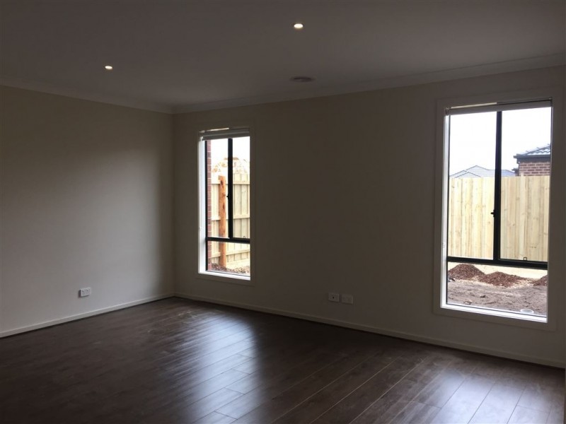 18 Recoil Drive, Doreen VIC 3754