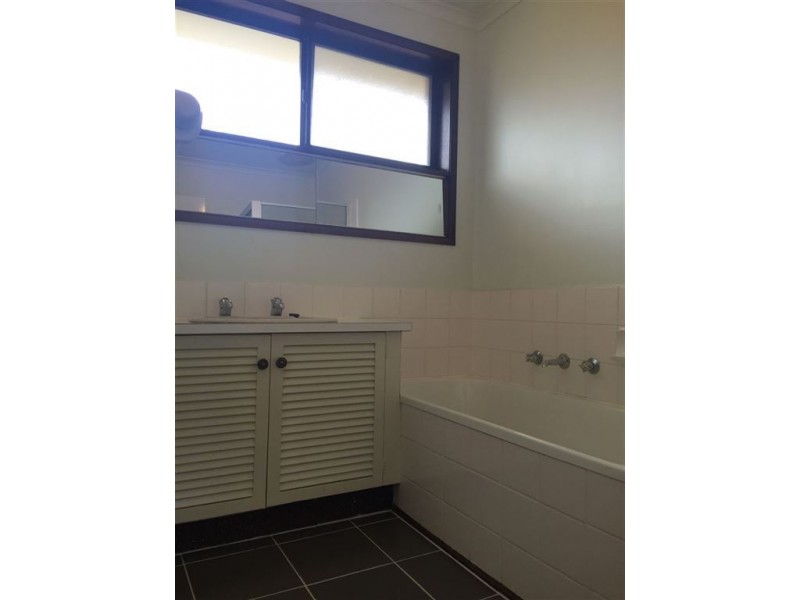 60 Casey Drive, Lalor VIC 3075