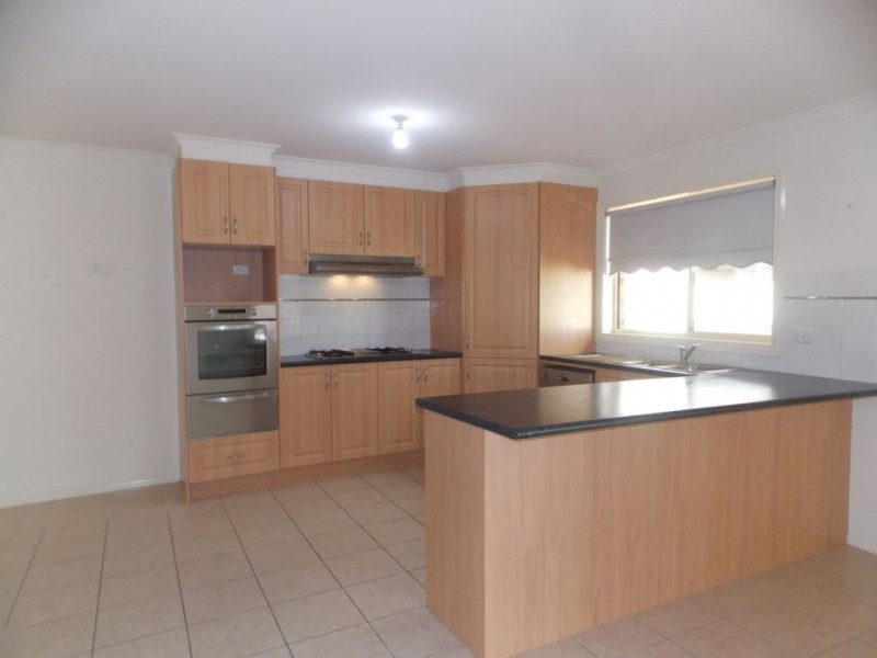 13 Cascade Crescent, Epping VIC 3076