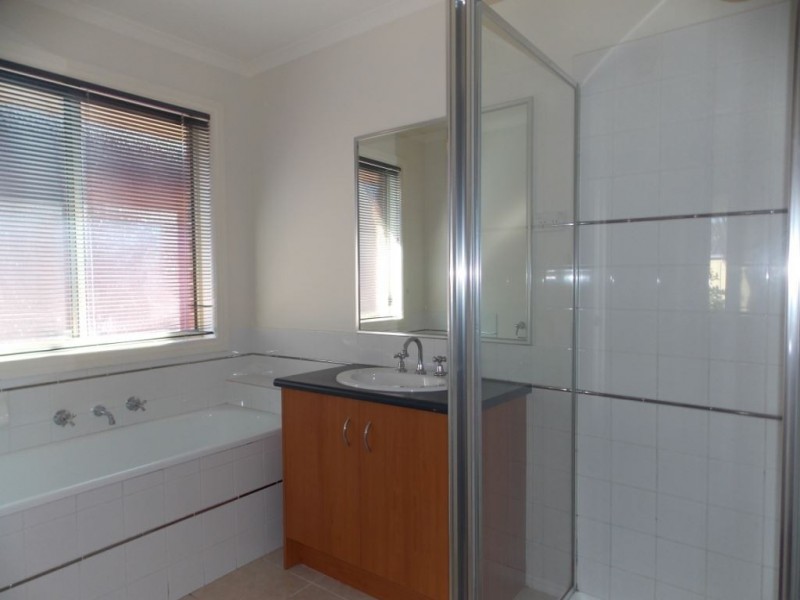 13 Cascade Crescent, Epping VIC 3076