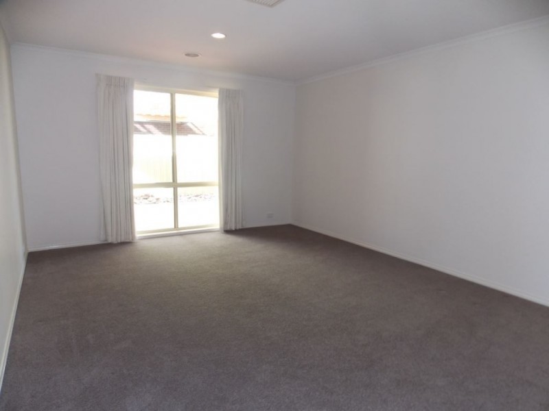 13 Cascade Crescent, Epping VIC 3076