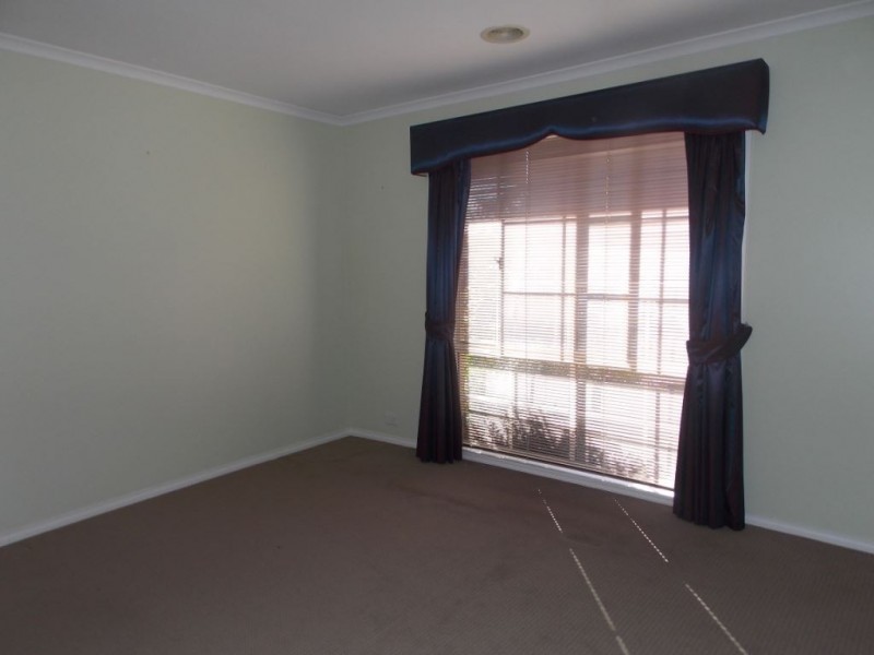 13 Cascade Crescent, Epping VIC 3076