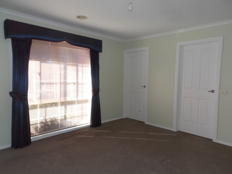 13 Cascade Crescent, Epping VIC 3076