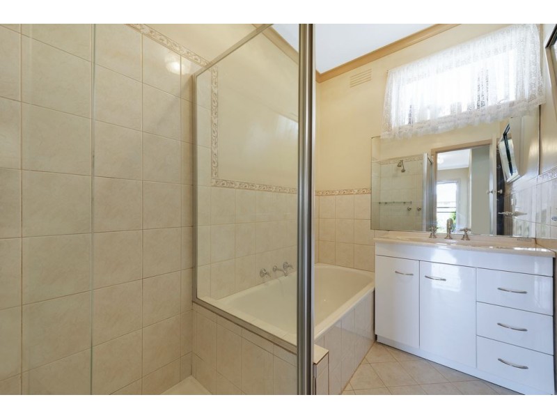 50 Rathcown Road, Reservoir VIC 3073