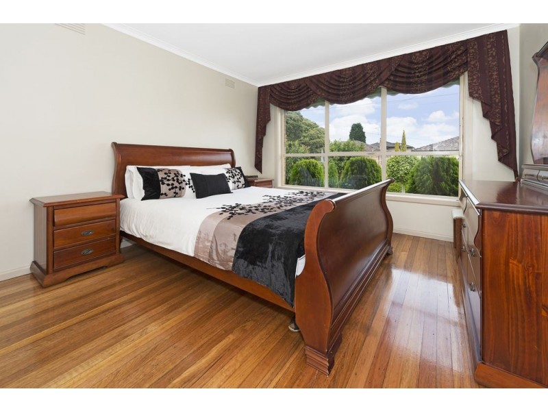 50 Rathcown Road, Reservoir VIC 3073