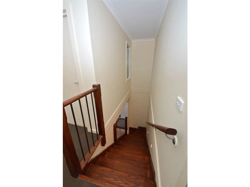 2/11 Portsmouth Place, Epping VIC 3076