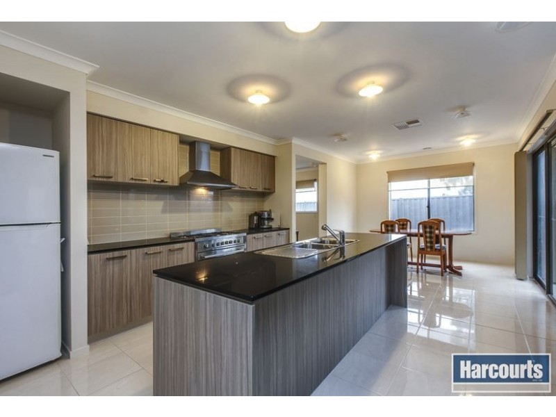 8 Vanin Street, Wollert VIC 3750