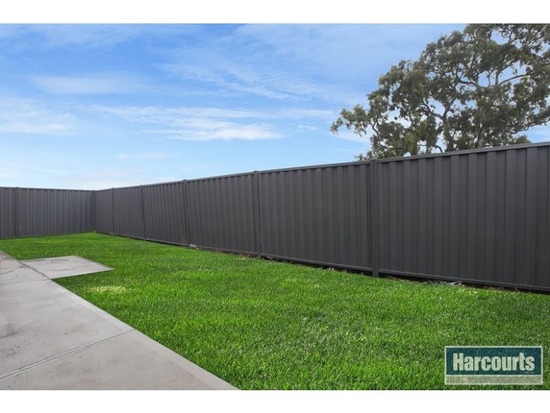 8 Vanin Street, Wollert VIC 3750