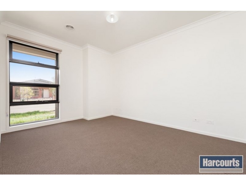 10 Turion Drive, Mickleham VIC 3064