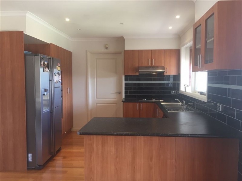 7 Dampier Court, Epping VIC 3076