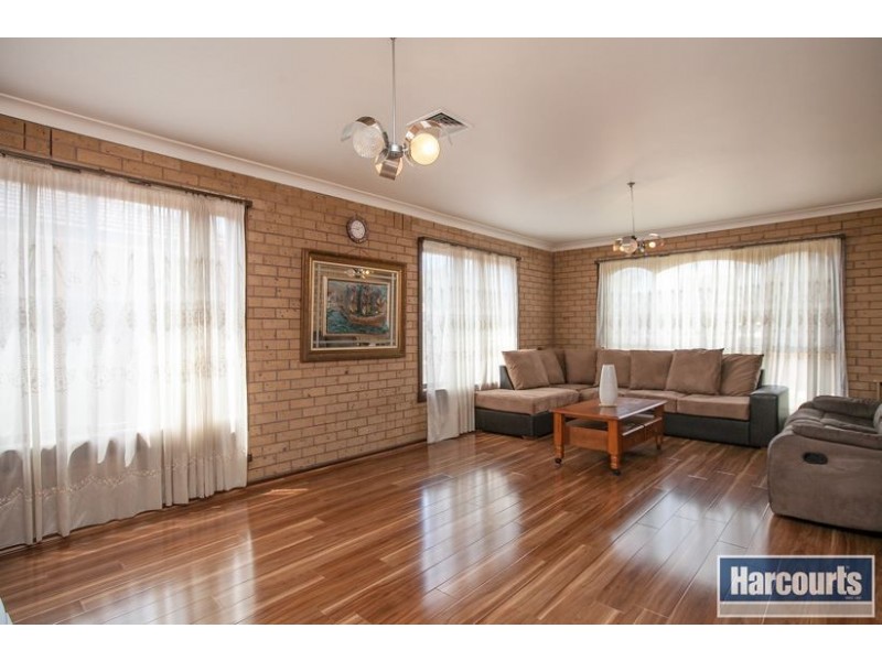 13 Columbia Road, Lalor VIC 3075