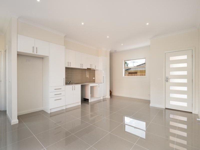 2/9 Houston Street, Epping VIC 3076