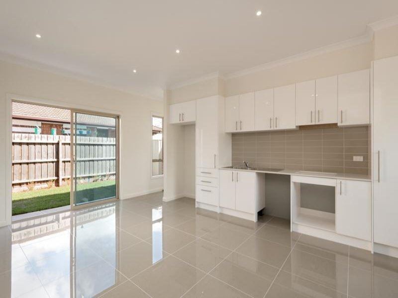 2/9 Houston Street, Epping VIC 3076