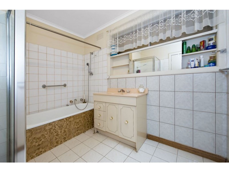 60 Curtin Avenue, Lalor VIC 3075