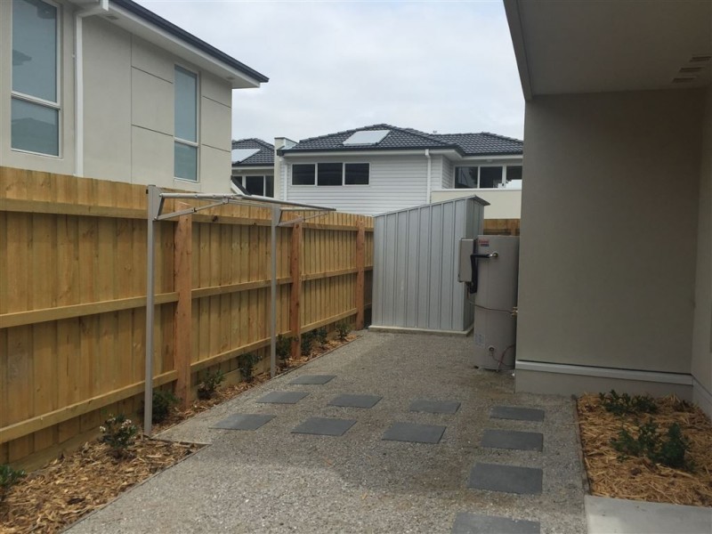 18/3 Old Plenty Road, South Morang VIC 3752