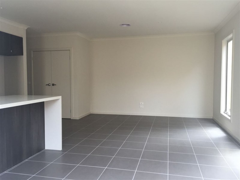 18/3 Old Plenty Road, South Morang VIC 3752