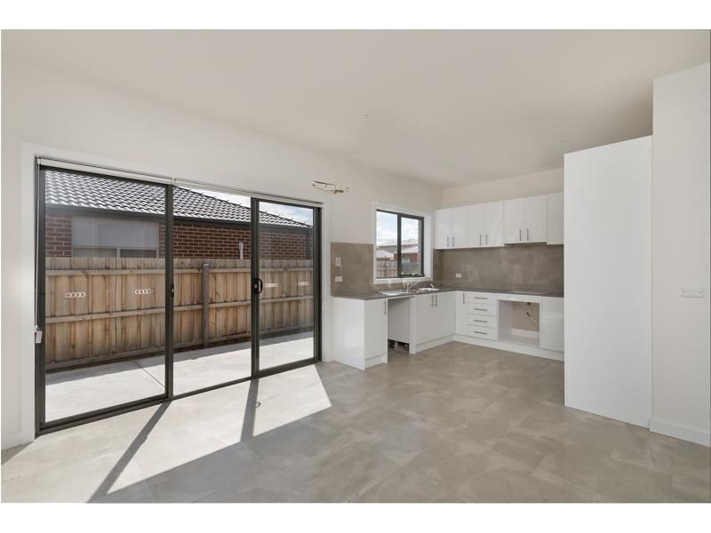 8 Rosamond Way, Epping VIC 3076