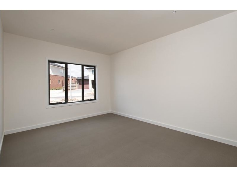 8 Rosamond Way, Epping VIC 3076
