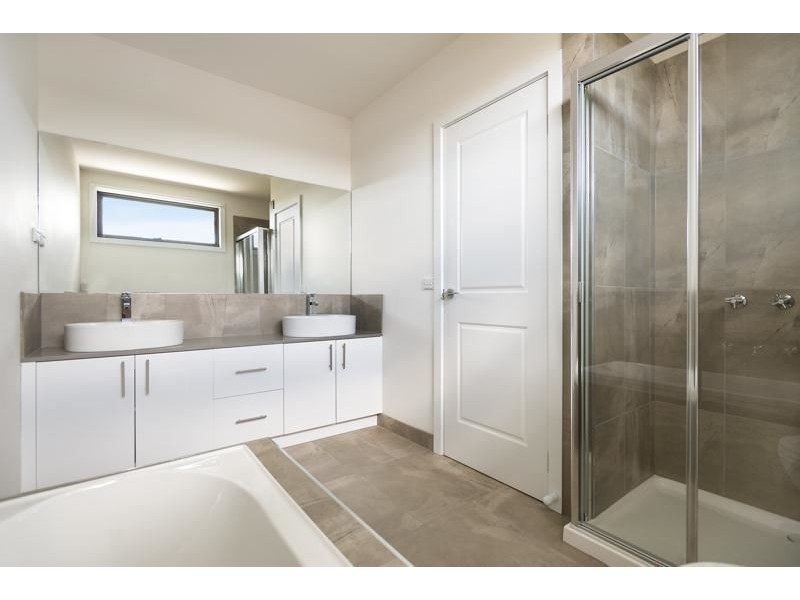 8 Rosamond Way, Epping VIC 3076