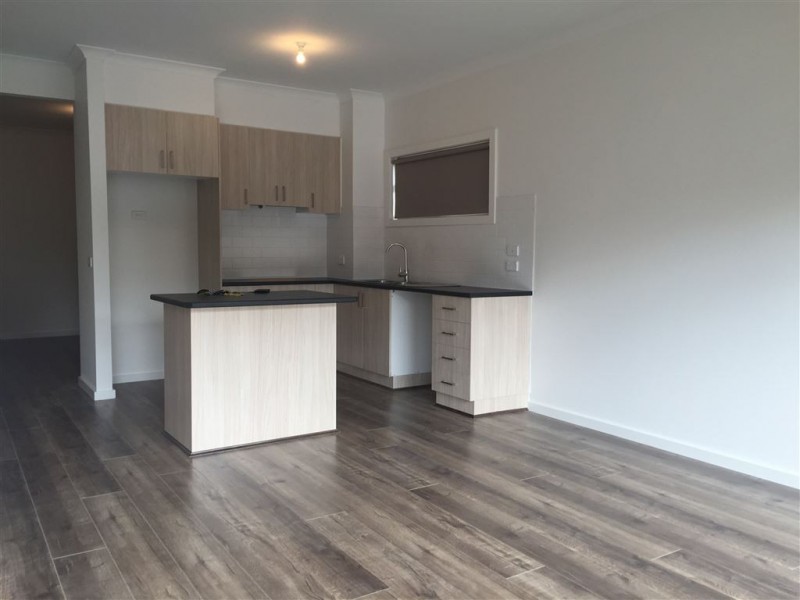 10/19 Positano Way, Lalor VIC 3075