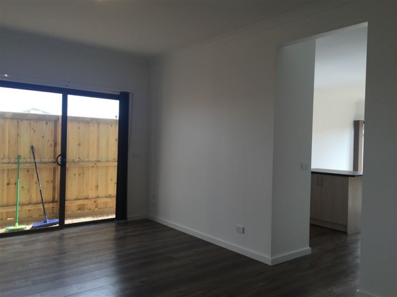 10/19 Positano Way, Lalor VIC 3075