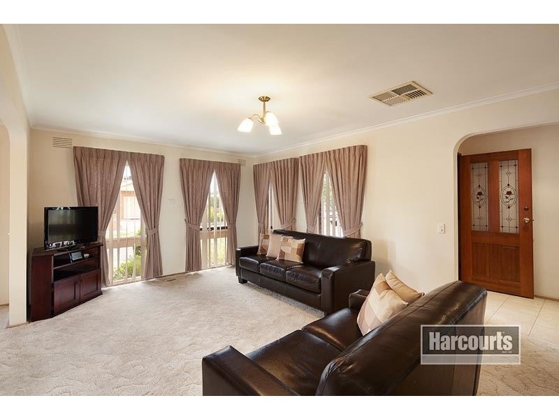 19 Casey Drive, Lalor VIC 3075