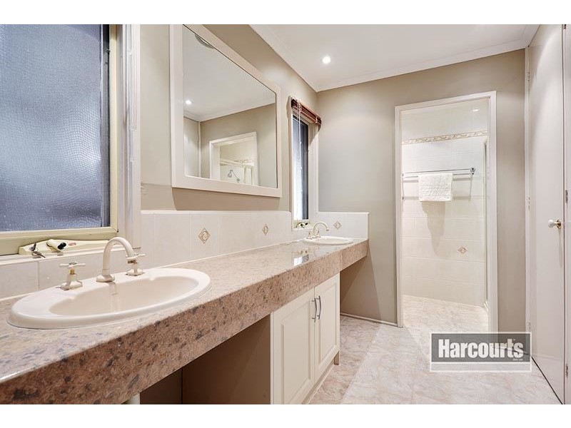 19 Casey Drive, Lalor VIC 3075