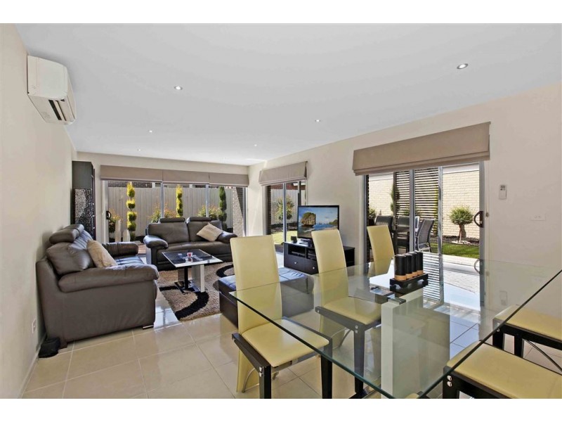 18 Sundial Parade, Epping VIC 3076