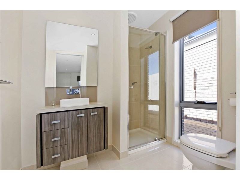 18 Sundial Parade, Epping VIC 3076