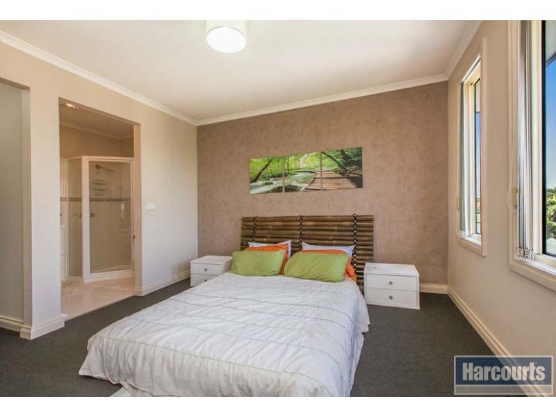 34 Scenic Terrace, South Morang VIC 3752