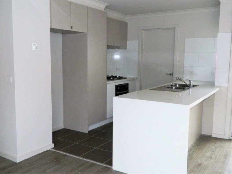 2/3 Old Plenty Road, South Morang VIC 3752