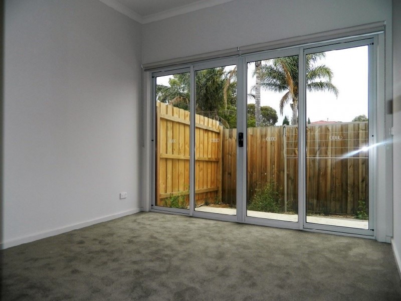 2/3 Old Plenty Road, South Morang VIC 3752