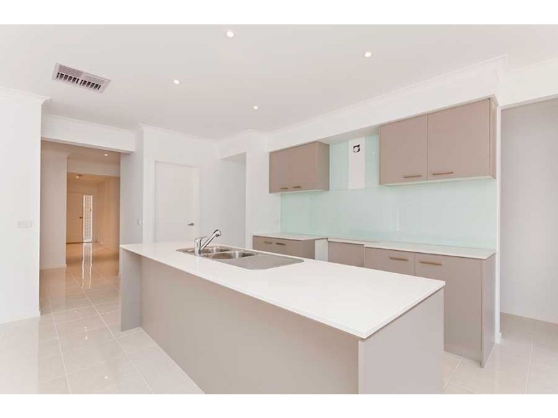 87 Serenity Way, Craigieburn VIC 3064