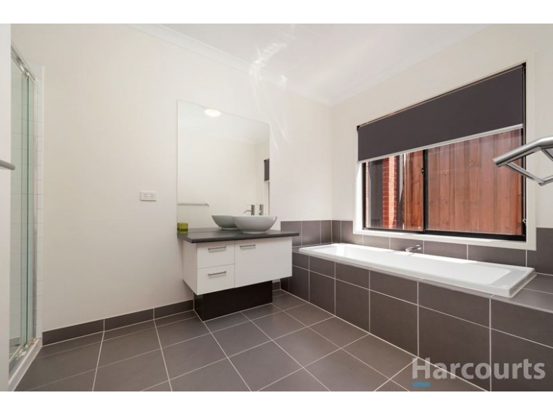 16 Aspect Drive, Doreen VIC 3754