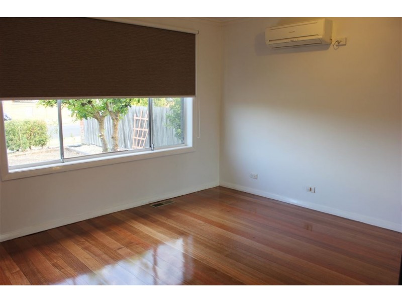 17 Kalara Close, Lalor VIC 3075