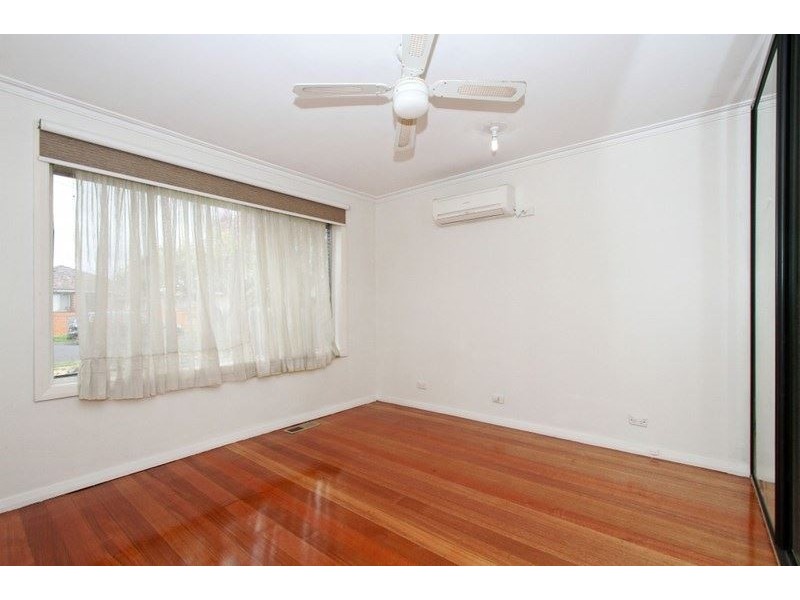 17 Kalara Close, Lalor VIC 3075