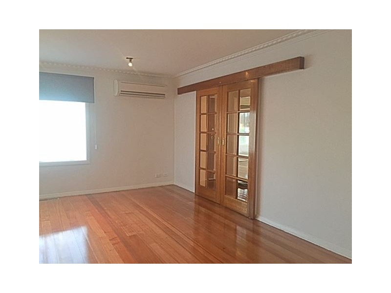 17 Kalara Close, Lalor VIC 3075
