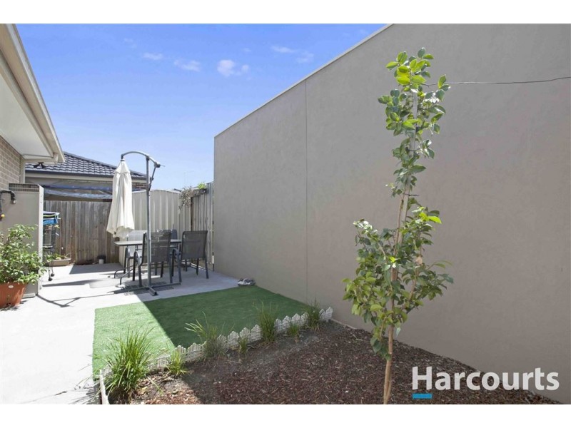 8/10 Garth Place, Epping VIC 3076