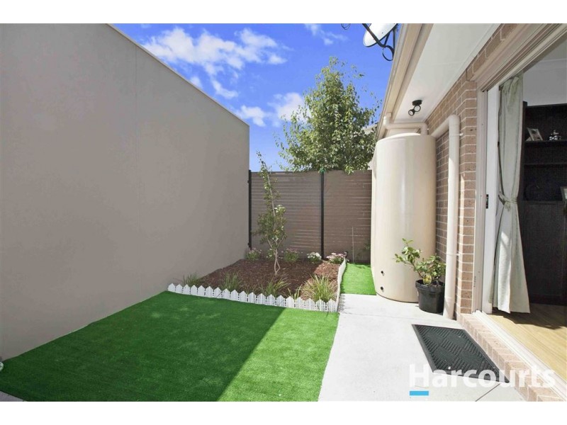 8/10 Garth Place, Epping VIC 3076