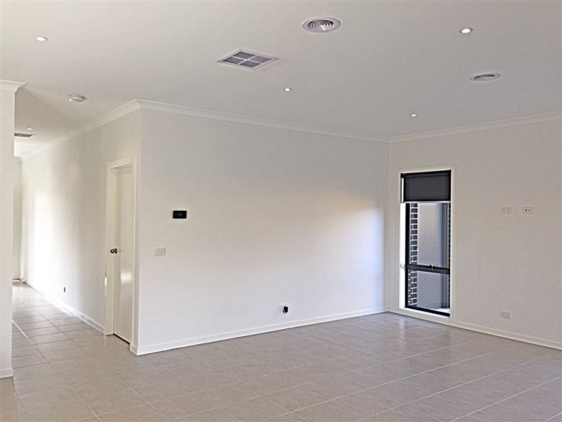 45 Stoke Circuit, Epping VIC 3076