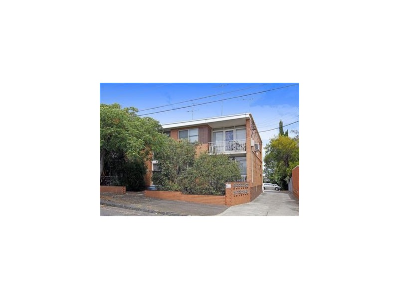 10/13 Passfield Street, Brunswick VIC 3056