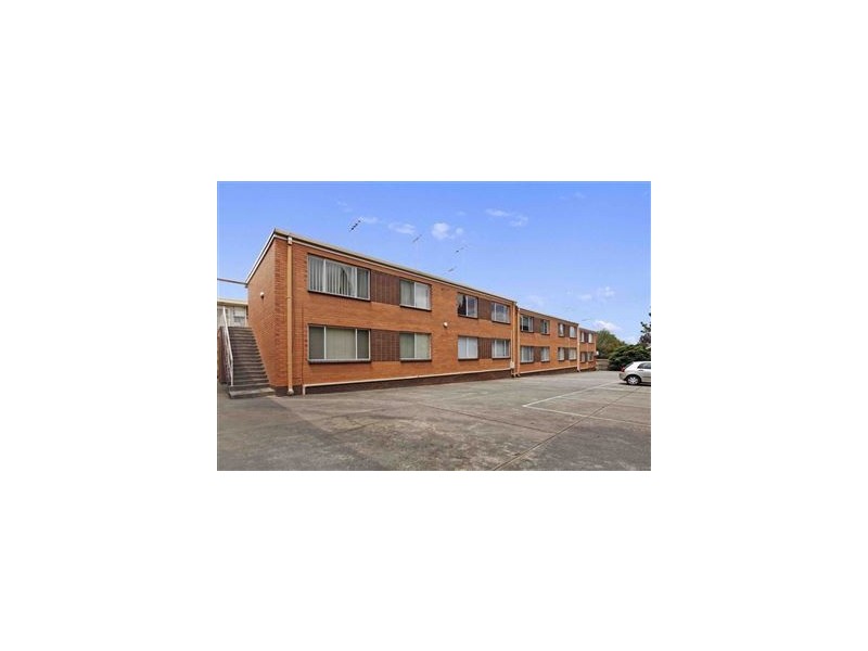 10/13 Passfield Street, Brunswick VIC 3056