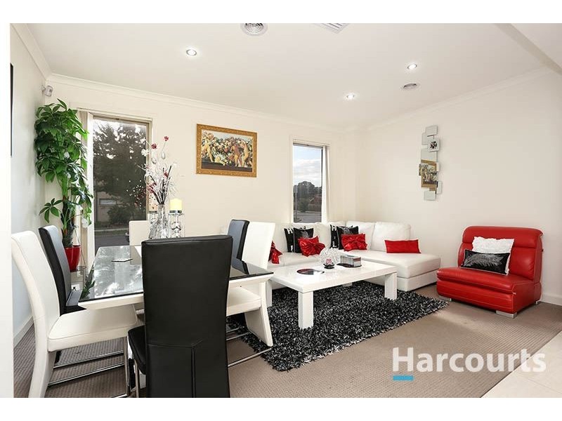 12 Dunolly Street, Epping VIC 3076