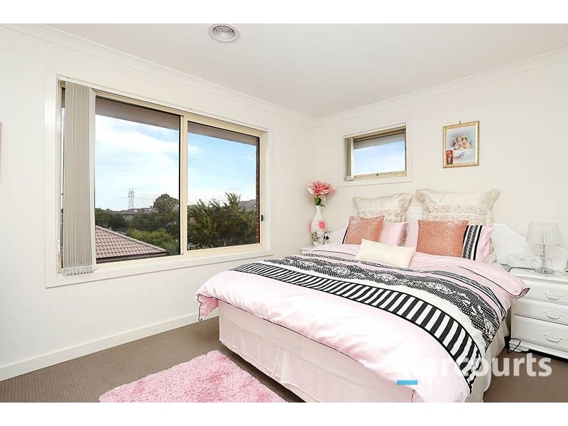 12 Dunolly Street, Epping VIC 3076