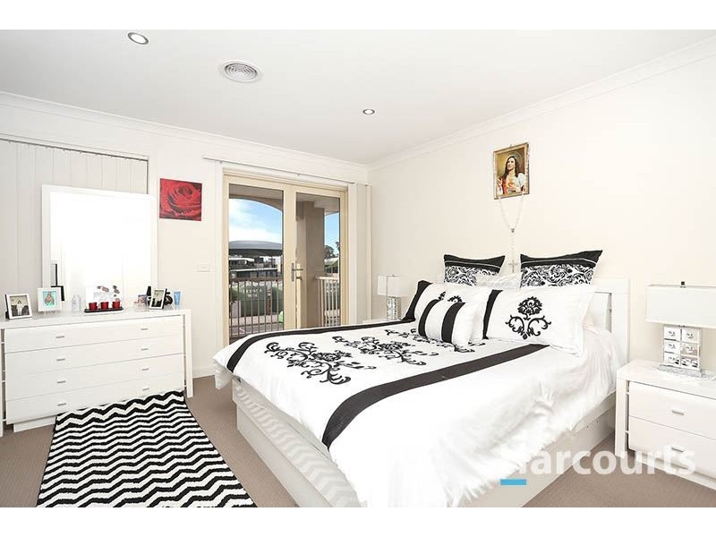 12 Dunolly Street, Epping VIC 3076