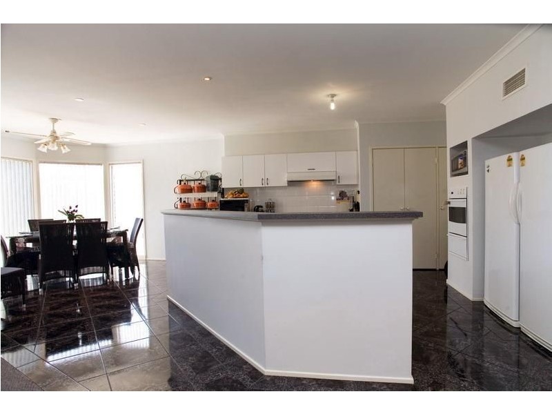21 Cambala Avenue, Lalor VIC 3075