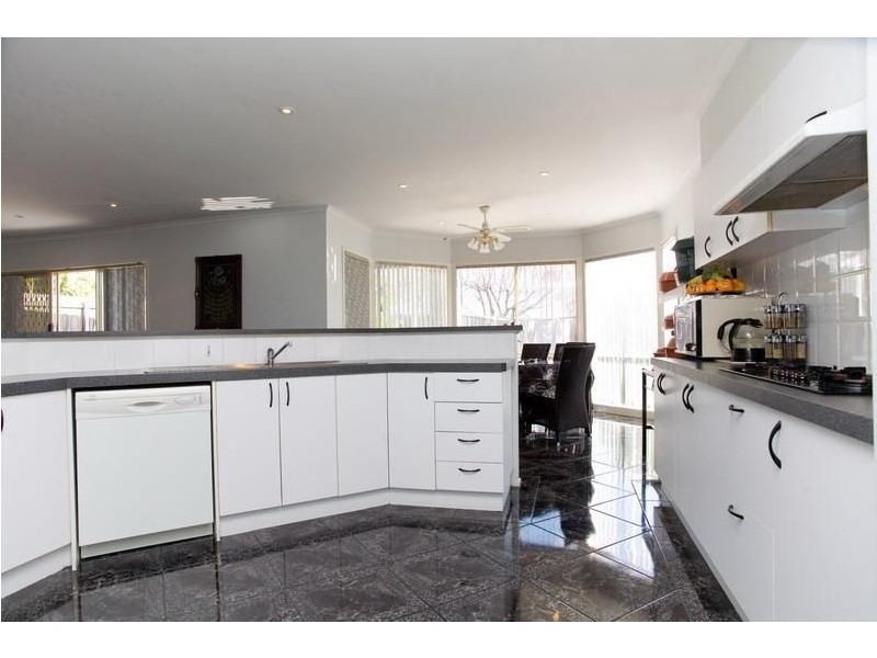 21 Cambala Avenue, Lalor VIC 3075