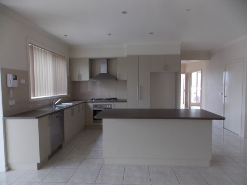 23 Belinda Court, South Morang VIC 3752